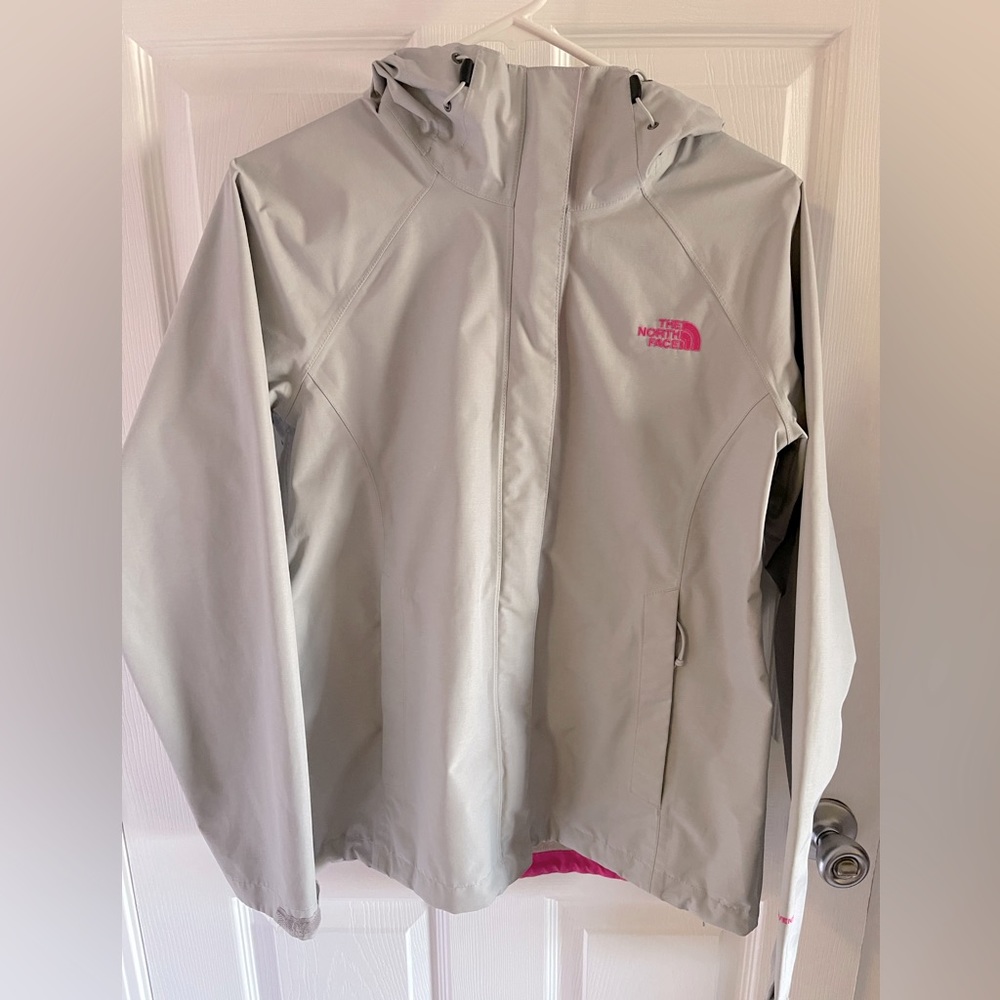THE NORTH FACE Womens Light Gray/Neon Pink Venture Jacket Raincoat Size S